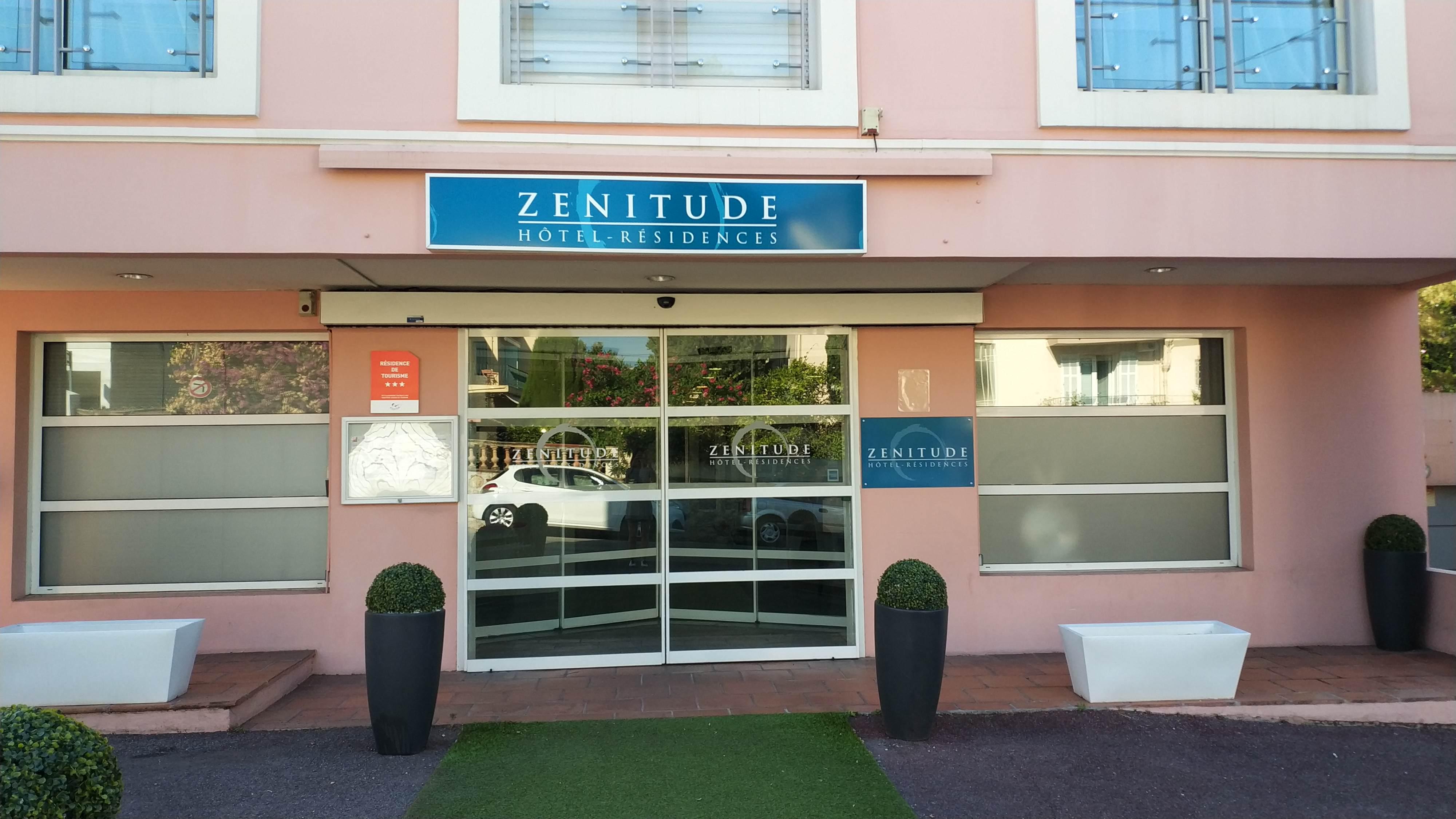 Zenitude Hôtel-Résidences Le Cannet Esterno foto