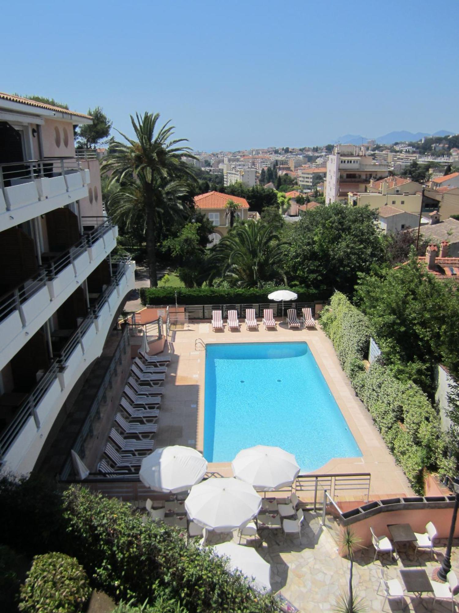 Zenitude Hôtel-Résidences Le Cannet Esterno foto