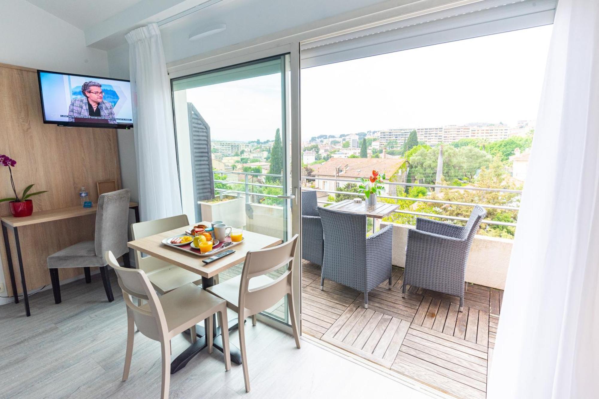 Zenitude Hôtel-Résidences Le Cannet Esterno foto