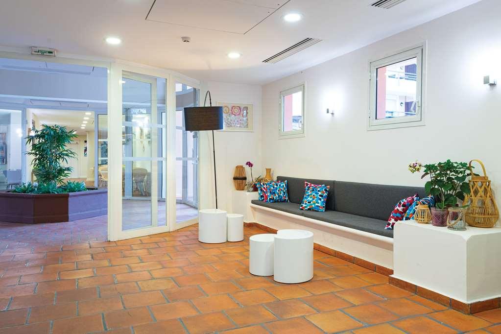 Zenitude Hôtel-Résidences Le Cannet Interno foto